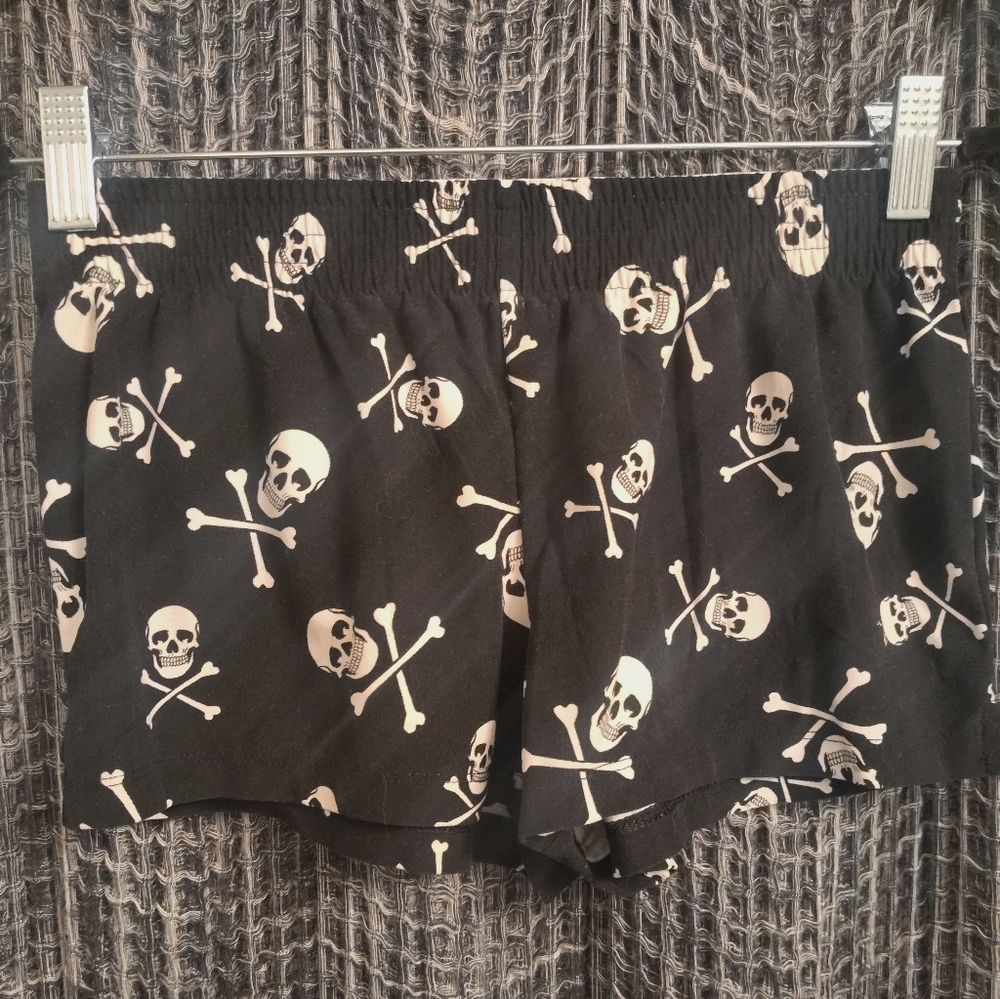 Black Skull Print Lounge Shorts Juniors Size S (3–5) No Boundaries